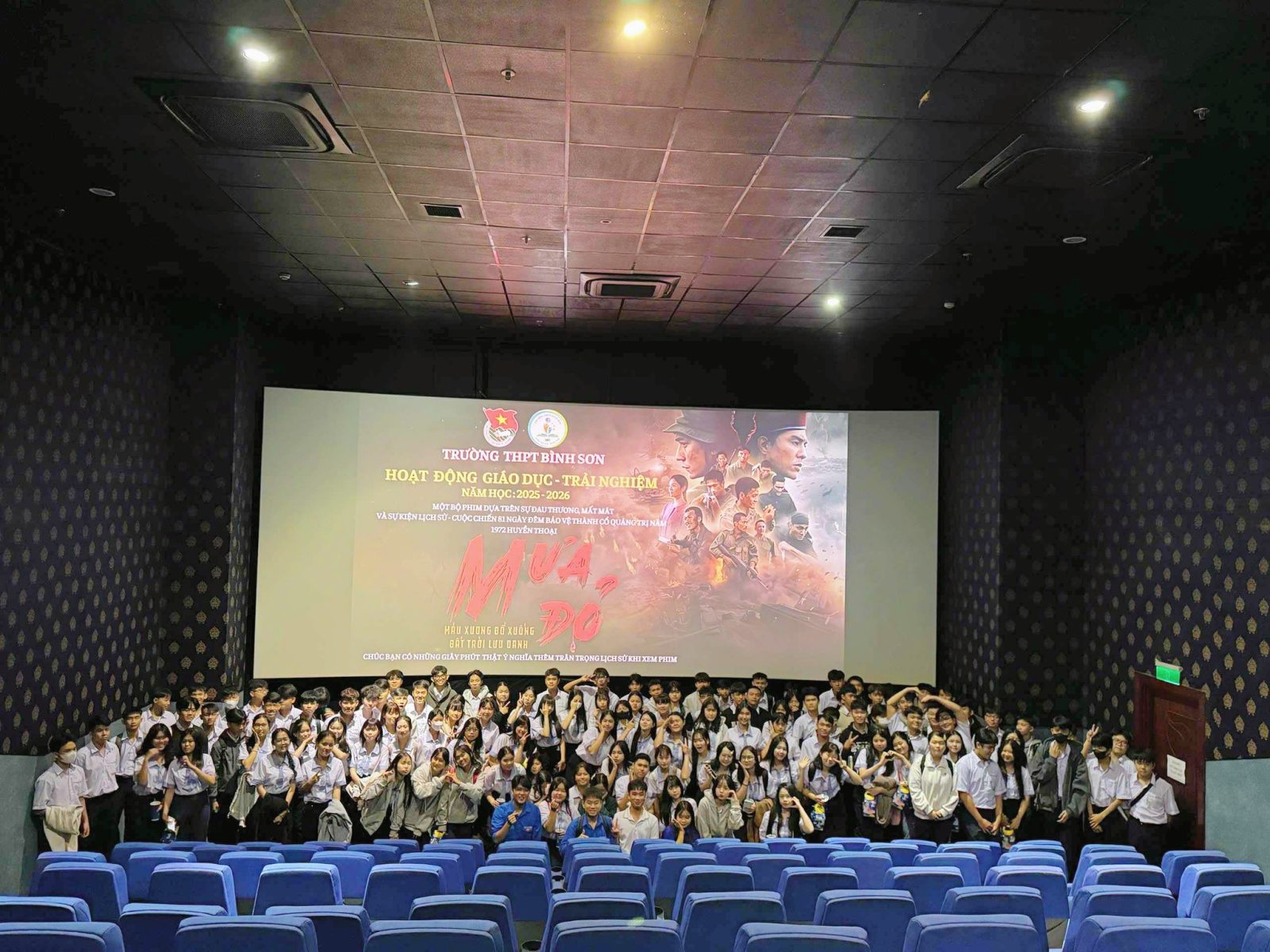 Hoạt động giáo dục trải nghiệm xem phim "Mưa Đỏ"