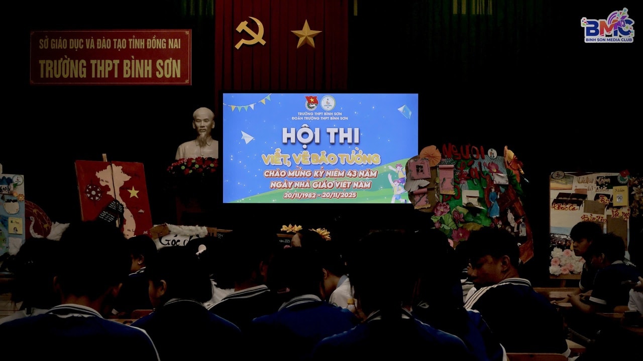Sôi nổi Hội thi báo tường chào mừng 43 năm Ngày Nhà giáo Việt Nam tại THPT Bình Sơn