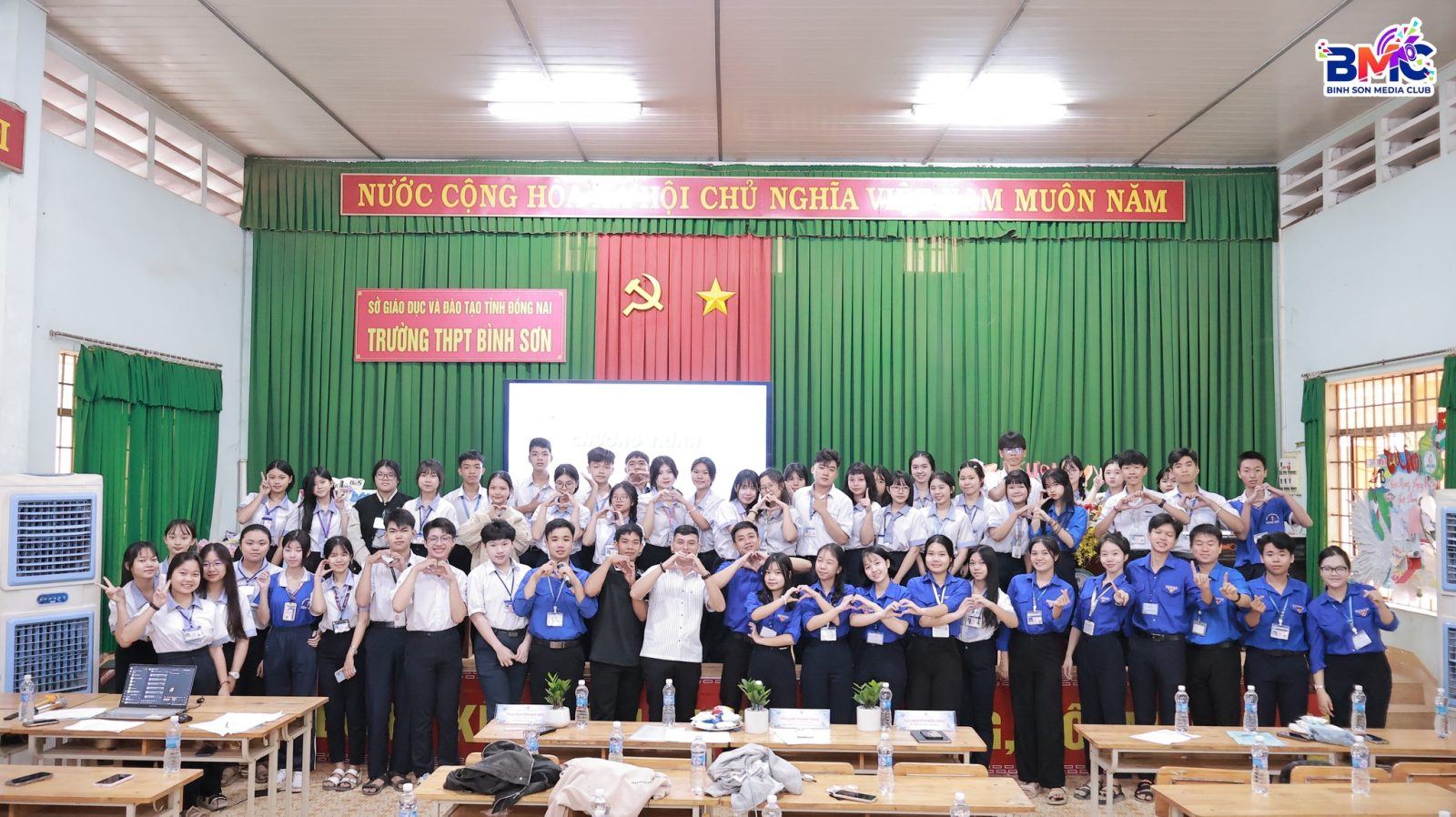 Sôi nổi chương trình họp mặt và tuyển chọn thành viên các câu lạc bộ tại THPT Bình Sơn