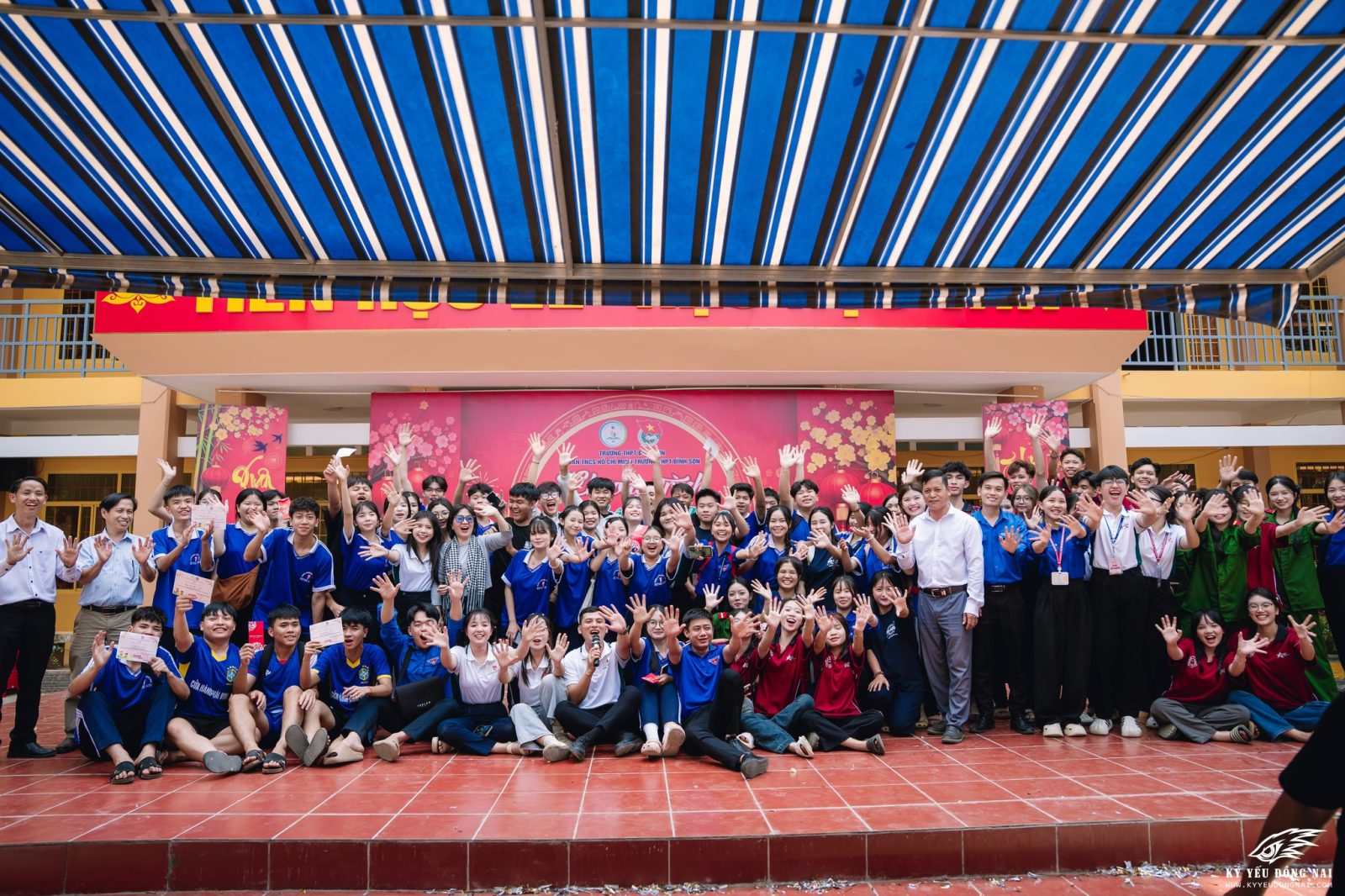 Rộn ràng chương trình “Xuân yêu thương – Tết sum vầy 2026” tại Trường THPT Bình Sơn